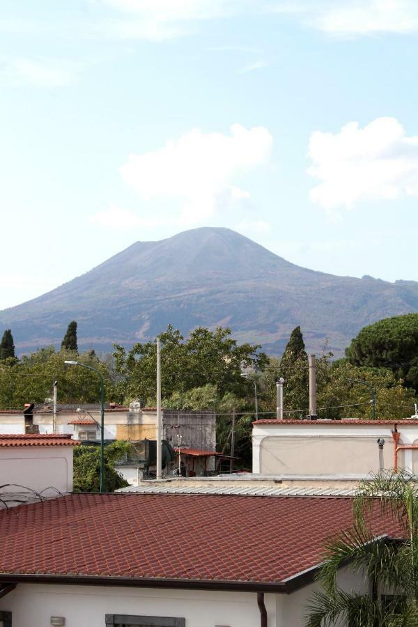 Tommy'S Apartment Pompei Exteriér fotografie